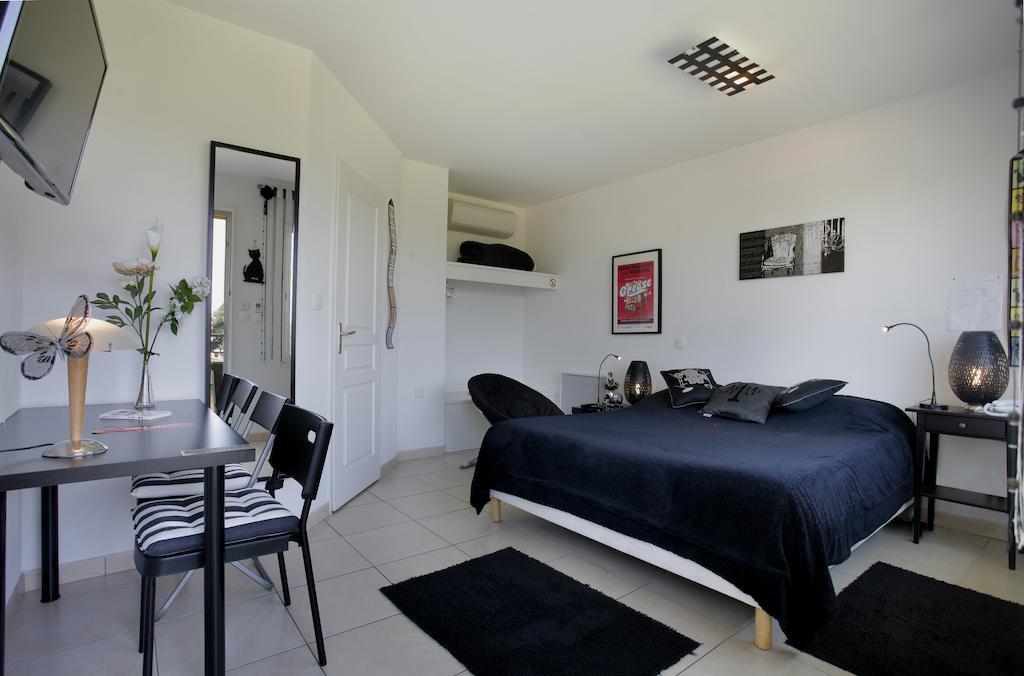 Logis Hotel Corintel Bordeaux Est Tresses Eksteriør billede