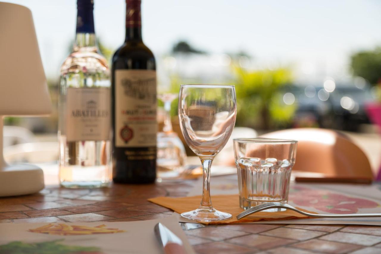 Logis Hotel Corintel Bordeaux Est Tresses Eksteriør billede
